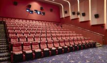 電影院室內(nèi)采用木紋鋁單板吊頂?shù)母粢粜阅苋绾危? /></a></div>
                        </div>
                        <div   id=